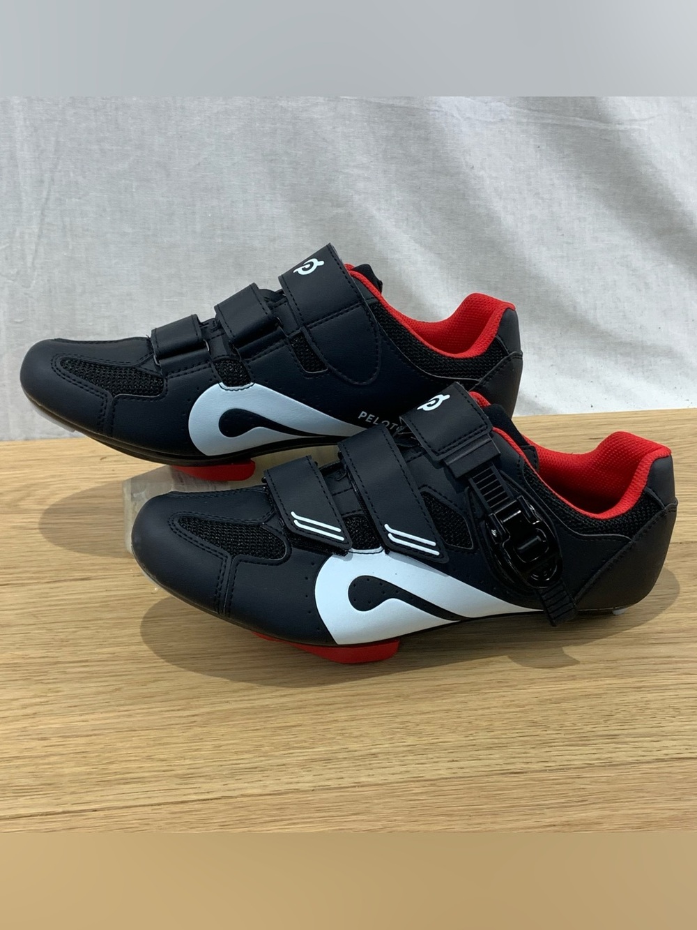 Peloton Cycling Shoes Men’s 8 Womens 10 Black Red With Cleats See Desc